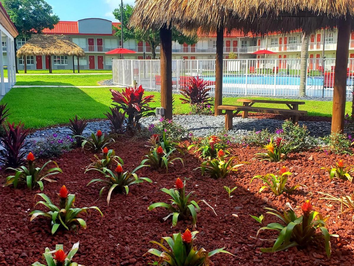 Vero Beach Inn & Suites Vero Beach I-95 (Adults Only) Εξωτερικό φωτογραφία