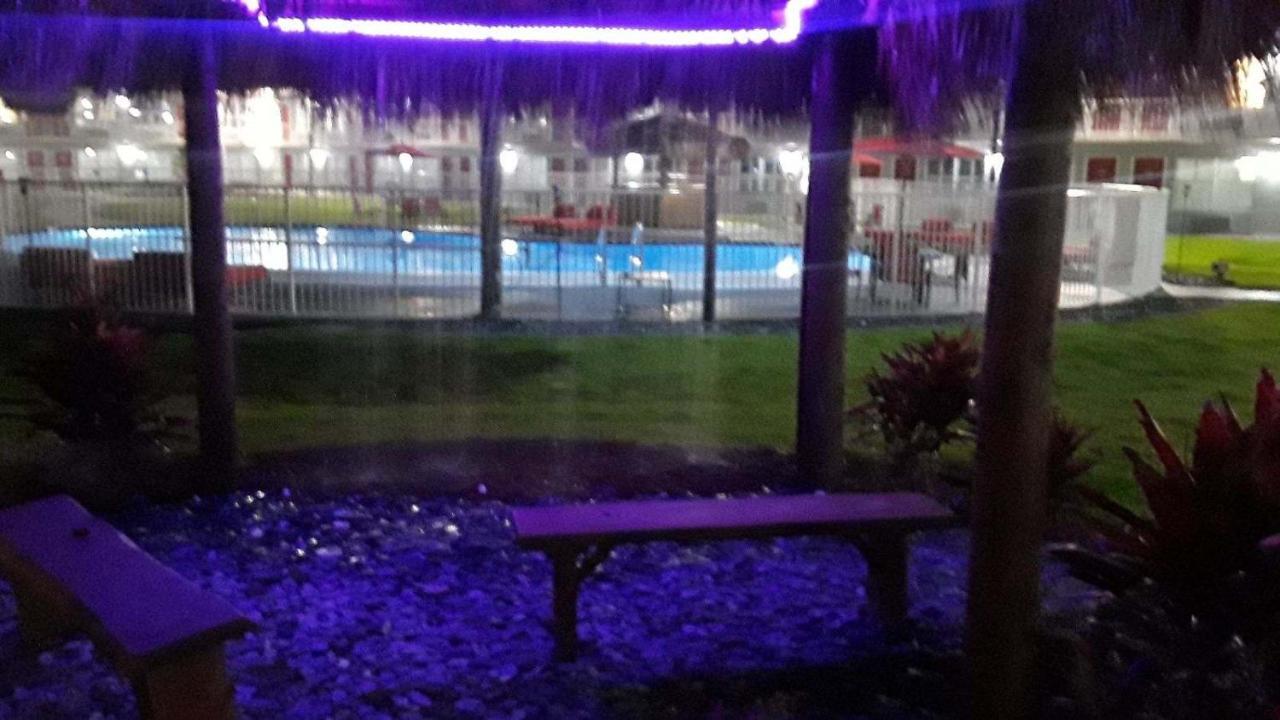 Vero Beach Inn & Suites Vero Beach I-95 (Adults Only) Εξωτερικό φωτογραφία